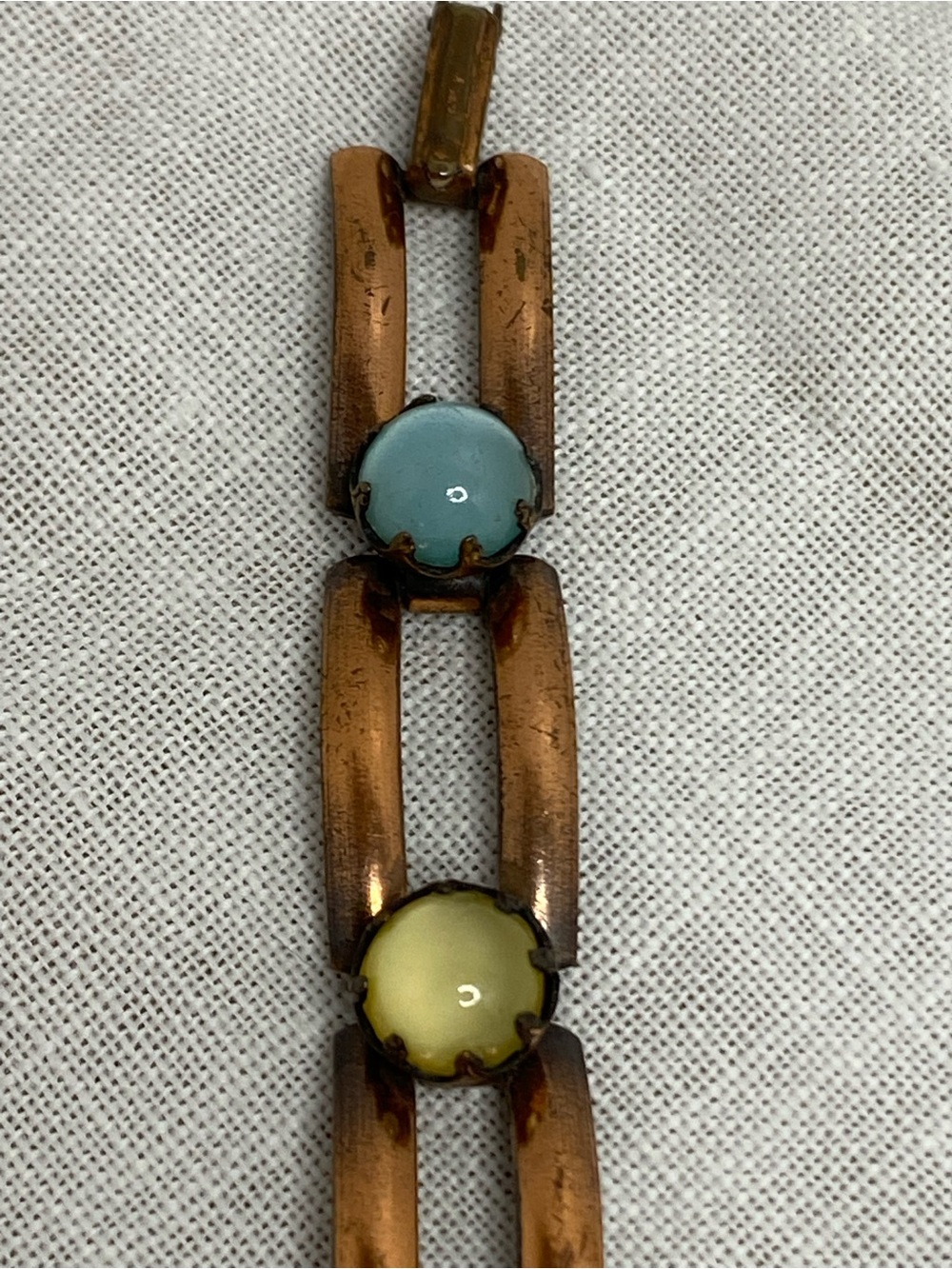 Vintage Copper Tone Moonglow Lucite Cabochon Link Bracelet Pastel MCM - Picture 4 of 16